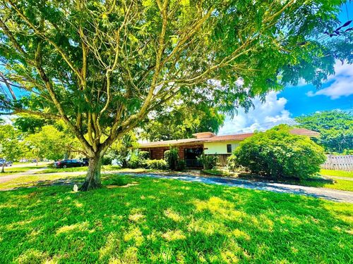 4801 Tyler St, HOLLYWOOD, FL, 33021-6511 | Card Image