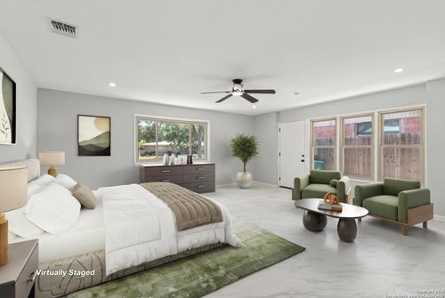 131 Shadywood Ln, San Antonio, TX, 78216-7335 | Card Image