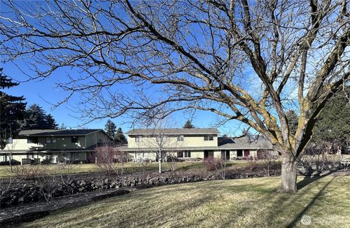 a-2-500 E Cherry Ln, Ellensburg, WA, 98926-3869 | Card Image