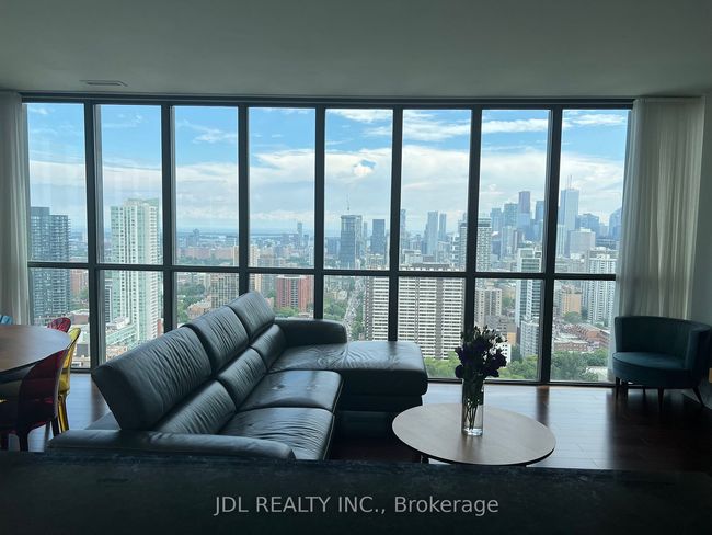 3601 - 110 Charles St E, Condo with 2 bedrooms, 3 bathrooms and 1 parking in Toronto ON | Image 4