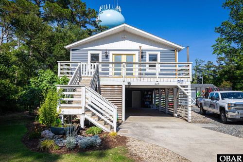 228 Sir Richard E, Kill Devil Hills, NC, 27948-8613 | Card Image