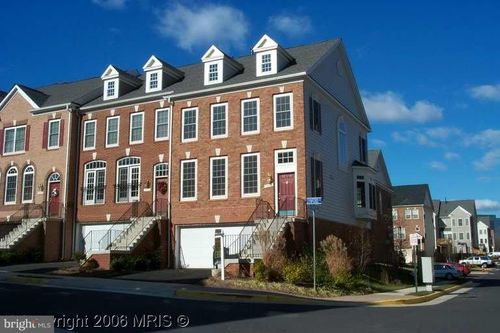 12010 Lynford Ln, FAIRFAX, VA, 22030-6194 | Card Image