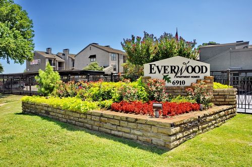 apt-1004-6910 Skillman St, Dallas, TX, 75231-5858 | Card Image