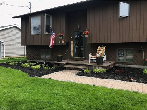 2 Miller St, Oswego, NY, 13126-3911 | Card Image