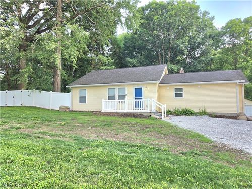 2956 Hayne Rd, Akron, OH, 44312-5034 | Card Image