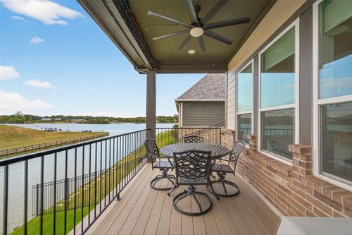 10700 S Lake Mist Ln, Willis, TX, 77318-5802 | Card Image