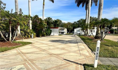 1308 Amethyst Lake Ln, NAPLES, FL, 34114-9200 | Card Image