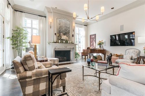 5453 Aberdeen Rd, Fairway, KS, 66205-2606 | Card Image