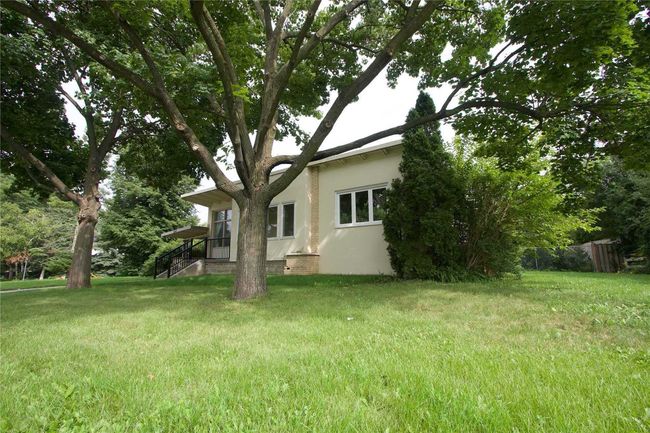 11 Belton Rd, House other with 3 bedrooms, 2 bathrooms and 3 parking in North York ON | Image 12