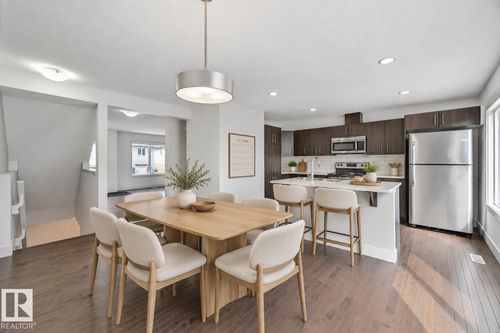 35-2922 Maple Way Nw, Edmonton, AB, T6T1A5 | Card Image