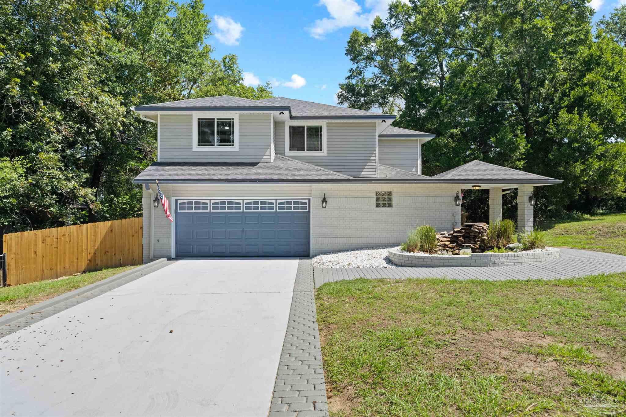 Scenic Ct, Pensacola, FL 32504
