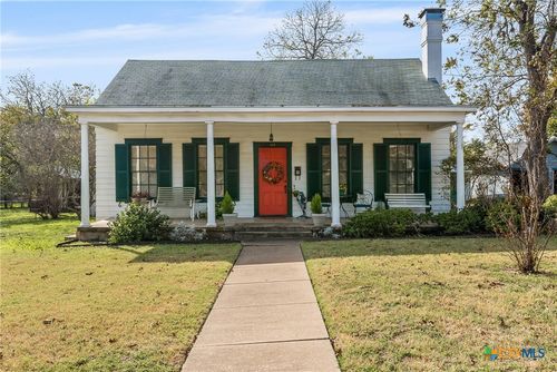 111 E 10th Avenue, Belton, TX, 76513 | Card Image