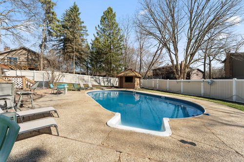8119 Lower 129th Ct, Apple Valley, MN, 55124-9746 | Card Image