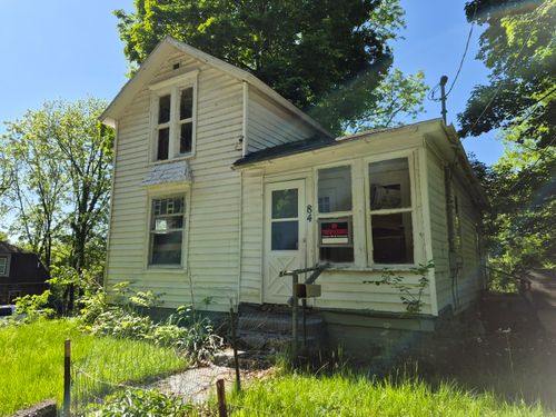 84 Burnham St E, Battle Creek, MI, 49015-2540 | Card Image