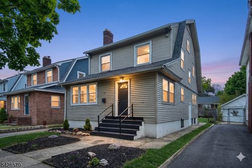 45 Leslie St, East Orange, NJ, 07017-5408 | Card Image