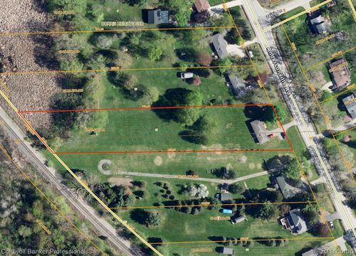 9555 Andersonville Rd, Clarkston, MI, 48346-1702 | Card Image