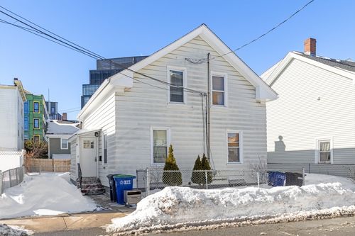 3 Linden St, Somerville, MA, 02143-3409 | Card Image
