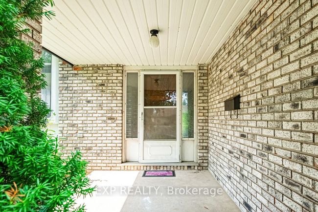 2795 Olden Ave, House other with 4 bedrooms, 3 bathrooms and 4 parking in Niagara Falls ON | Image 4