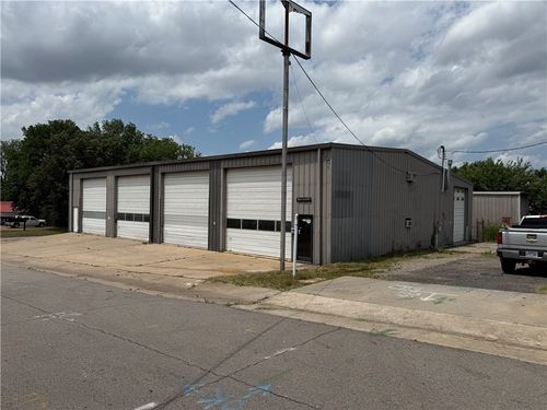 1107 S P St, Fort Smith, AR, 72901-5440 | Card Image