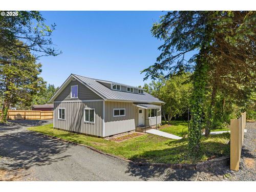 950 Exchange St, North Bend, OR, 97459-2928 | Card Image