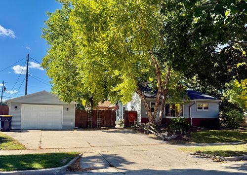2507 S 94th St, WEST ALLIS, WI, 53227-2333 | Card Image
