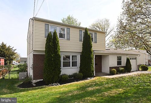 1493 Bradley Ln, WARMINSTER, PA, 18974-3609 | Card Image