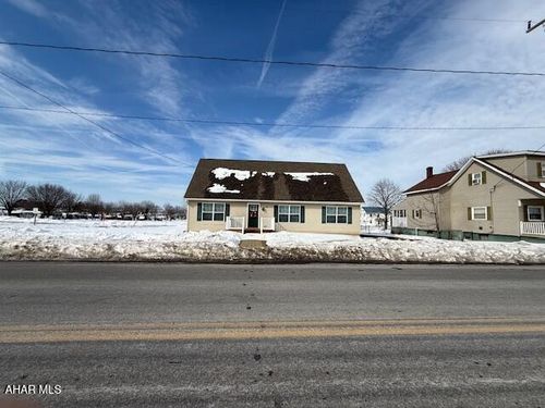 314 S Market St, Martinsburg, PA, 16662-1004 | Card Image