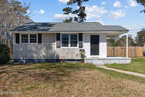 101 Robin Rd, Jacksonville, NC, 28540-6114 | Card Image