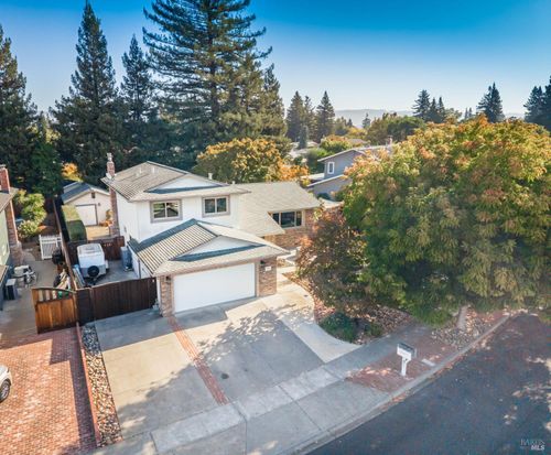 3954 Montrose St, Napa, CA, 94558-2628 | Card Image