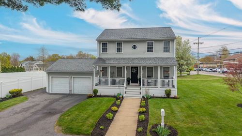 1870 County St, Somerset, MA, 02726-5402 | Card Image