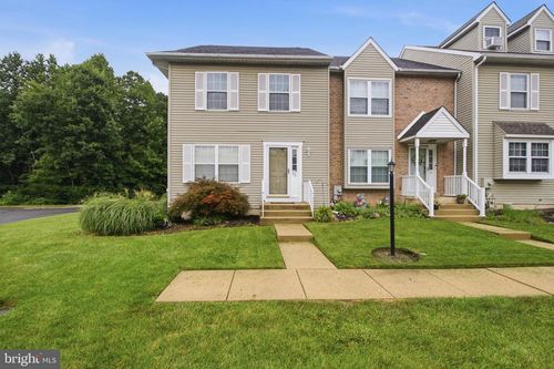 75-75 Louis James Ct, UPPER CHICHESTER, PA, 19014-3357 | Card Image