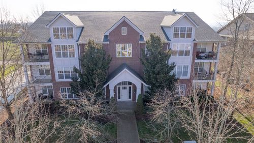 unit-f302-2000 Newark Ln, Thompsons Station, TN, 37179-9625 | Card Image