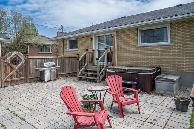 70 Briscoe St, House other with 4 bedrooms, 2 bathrooms and 4 parking in Amherstview ON | Image 33