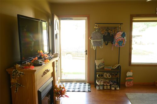 711 E 14th St N, Newton, IA, 50208-2358 | Card Image