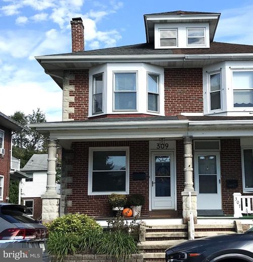 309 Telford Ave, READING, PA, 19609-1633 | Card Image