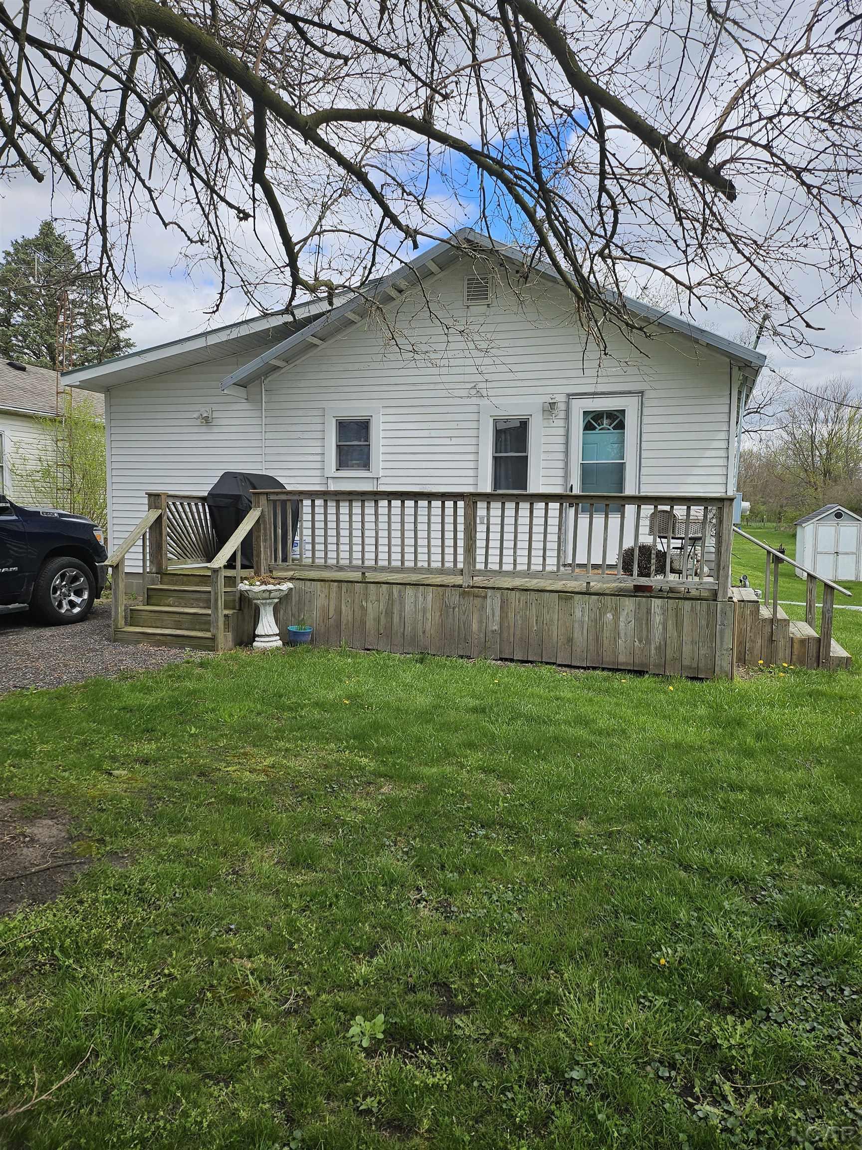 Albain Rd, Monroe, MI 48161