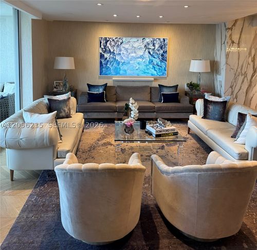 402-6000 Island Blvd, Aventura, FL, 33160-3761 | Card Image