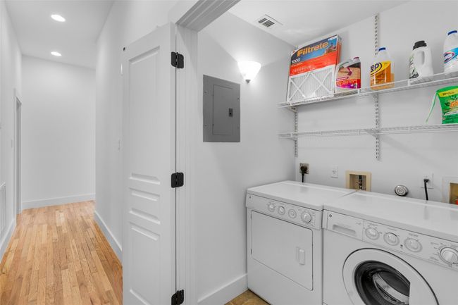 2105 Brackenridge St, House other with 3 bedrooms, 2 bathrooms and 3 parking in Austin TX | Image 25