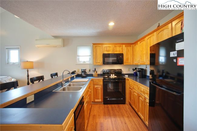 APT-132 - 165 Grandfather Cir, Condo with 2 bedrooms, 2 bathrooms and null parking in Seven Devils NC | Image 10