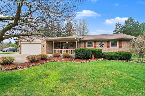 5163 Blossom Dr, Flushing, MI, 48433-9024 | Card Image