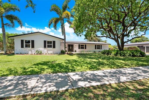 15700 Sw 87th Ave, Palmetto Bay, FL, 33157-2057 | Card Image