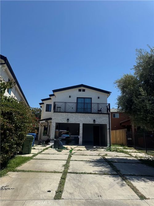 1122 E 94th St, Los Angeles, CA, 90003 | Card Image