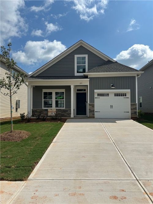 215 Brown Cir, Easley, SC, 29642-1782 | Card Image