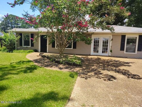 102 Channel Ln, Madison, MS, 39110-9758 | Card Image
