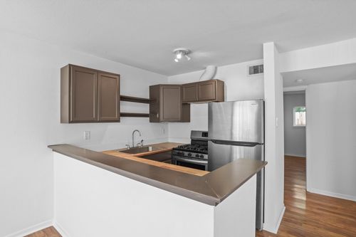 7-1408 Hughes St, Houston, TX, 77023-2135 | Card Image