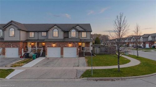218 Prosperity Dr, Kitchener, ON, N2E4E5 | Card Image