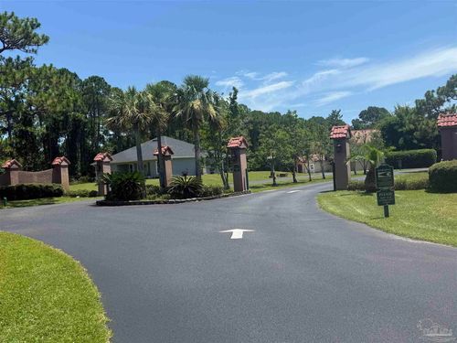 1733 E Smugglers Cove Dr, Gulf Breeze, FL, 32563-9008 | Card Image
