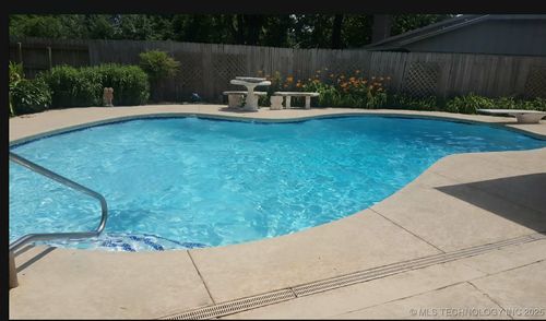 10821 E 25th Pl, Tulsa, OK, 74129-4807 | Card Image