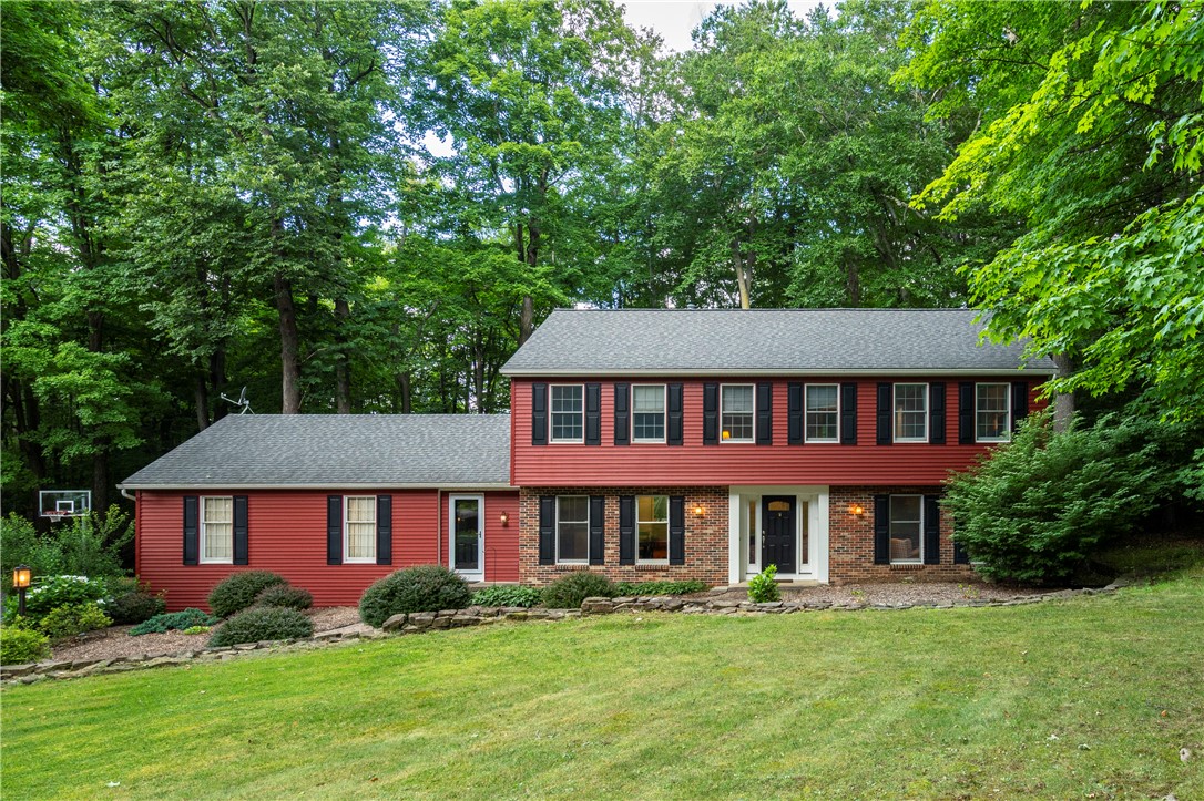 High Hill Dr, Pittsford, NY 14534