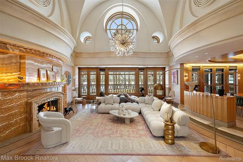 4740 Dow Ridge Rd, Orchard Lake, MI, 48324-2327 | Card Image